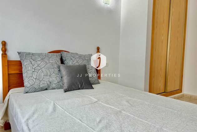 Resale - Apartment / flat -
Torrevieja - Estacion de autobuses