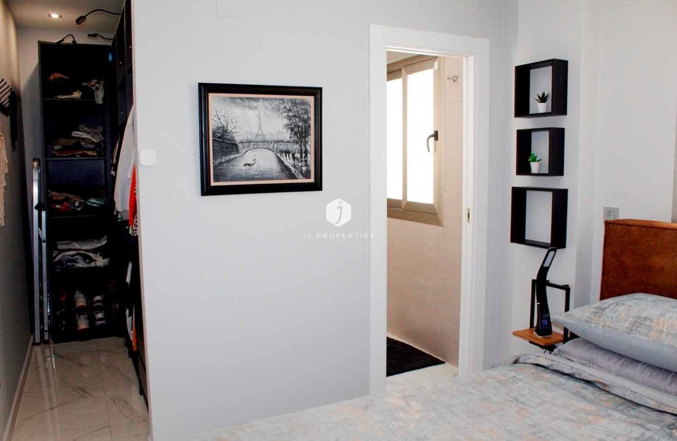 Resale - Villa -
Orihuela Costa - Costa Blanca