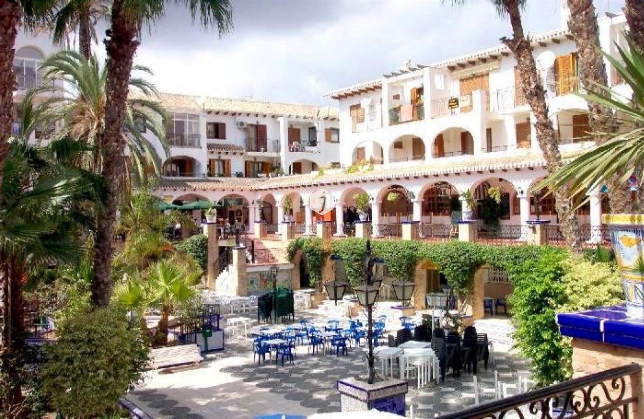 Segunda mano - Apartamento / piso -
Orihuela Costa - Costa Blanca