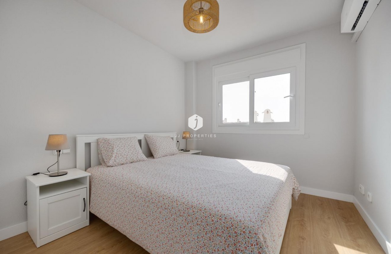 Resale - Apartment / flat -
Orihuela Costa - Costa Blanca