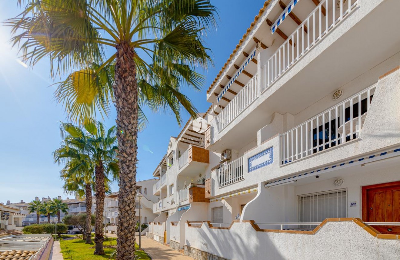 Resale - Apartment / flat -
Orihuela Costa - Costa Blanca