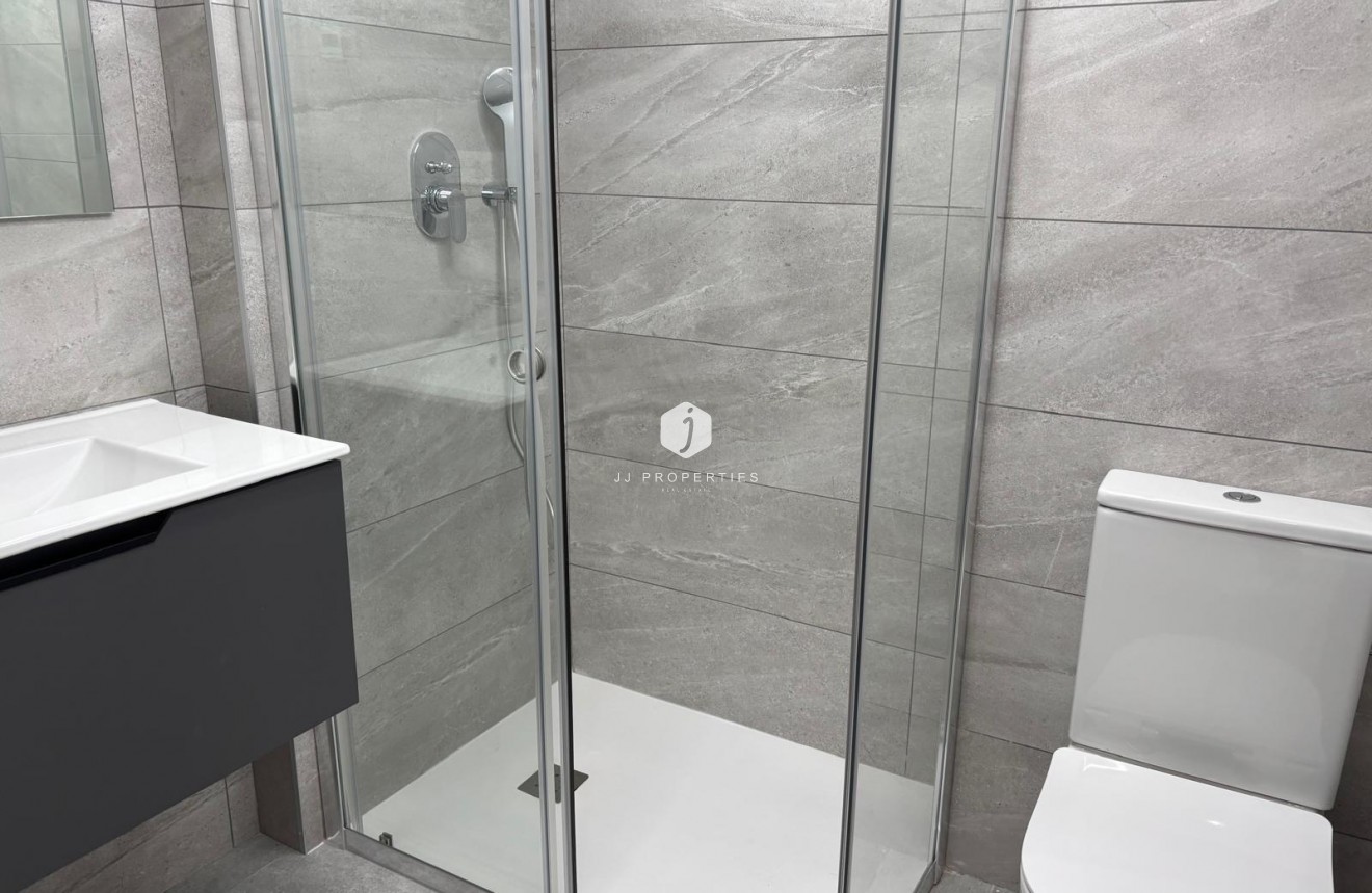 Resale - Apartment / flat -
Torrevieja - Estacion de autobuses