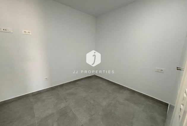 Resale - Apartment / flat -
Torrevieja - Estacion de autobuses