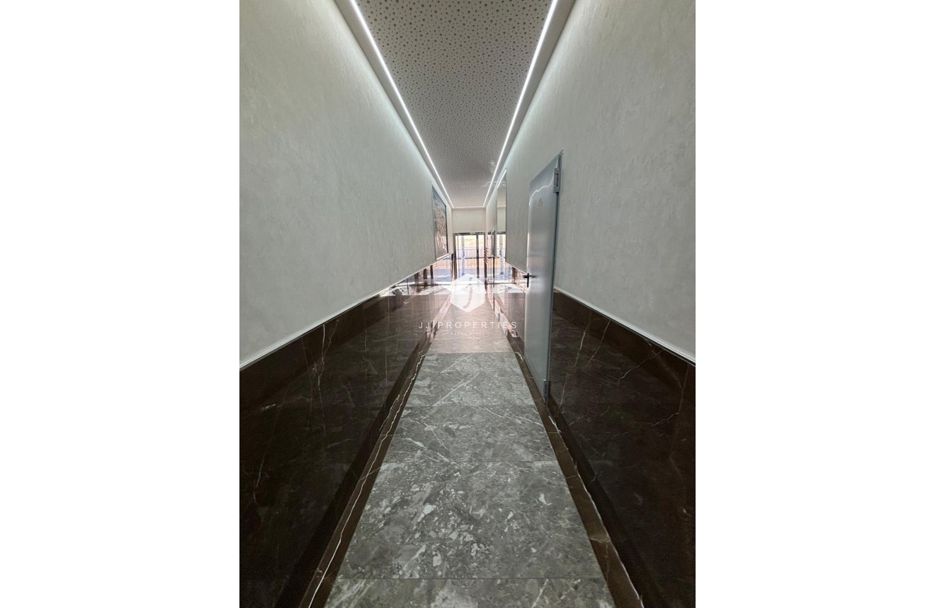 Resale - Apartment / flat -
Torrevieja - Estacion de autobuses