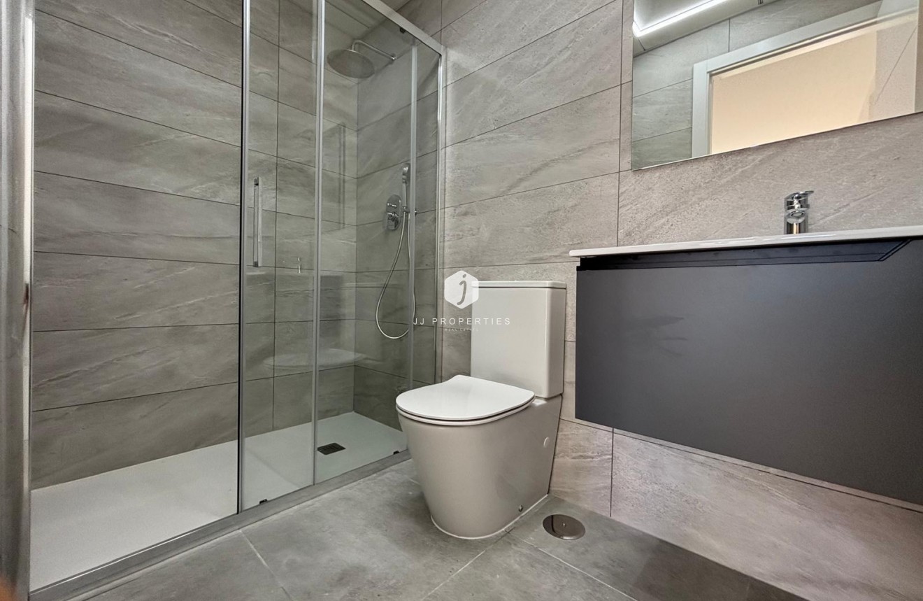 Resale - Apartment / flat -
Torrevieja - Estacion de autobuses