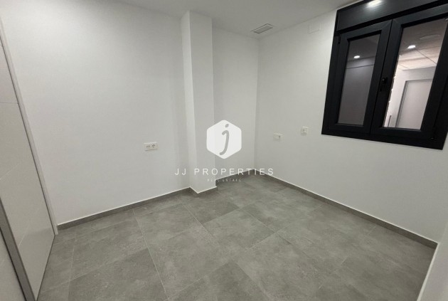 Resale - Apartment / flat -
Torrevieja - Estacion de autobuses