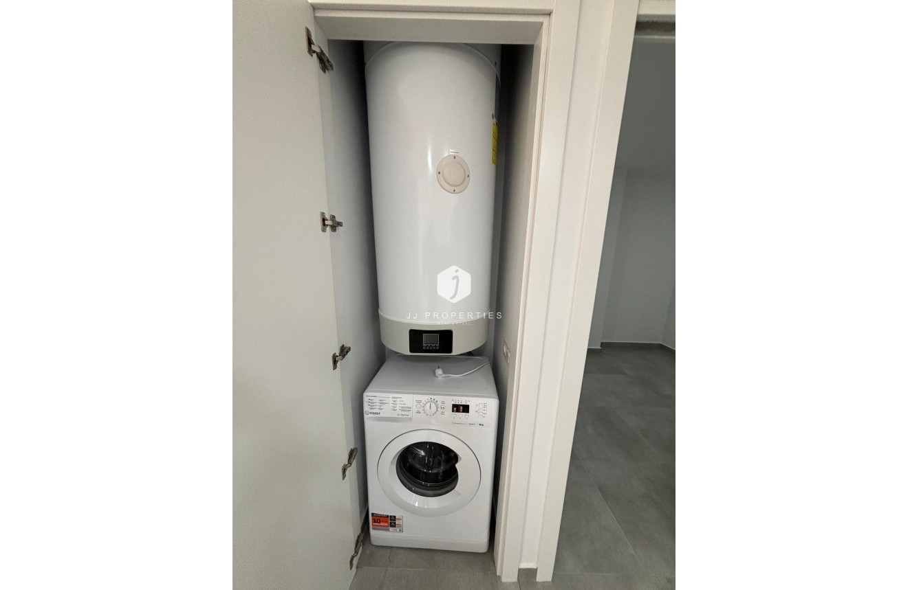 Resale - Apartment / flat -
Torrevieja - Estacion de autobuses