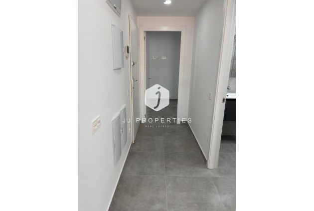 Resale - Apartment / flat -
Torrevieja - Estacion de autobuses
