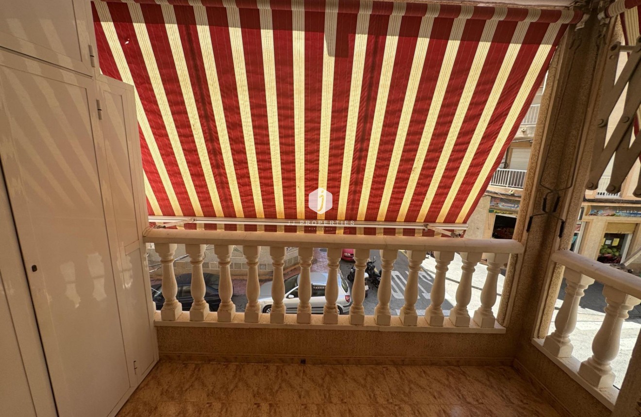 Resale - Apartment / flat -
Torrevieja - Habaneras