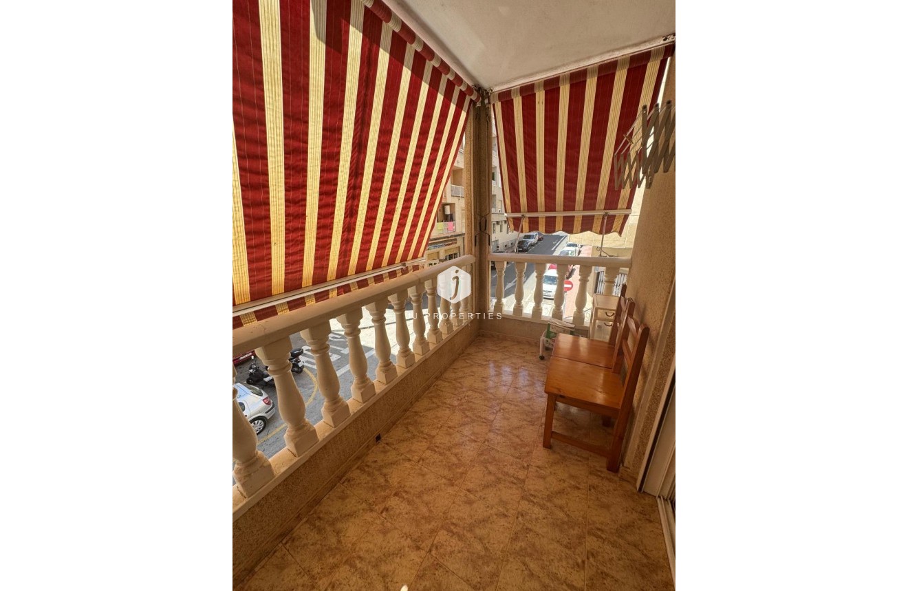 Resale - Apartment / flat -
Torrevieja - Habaneras