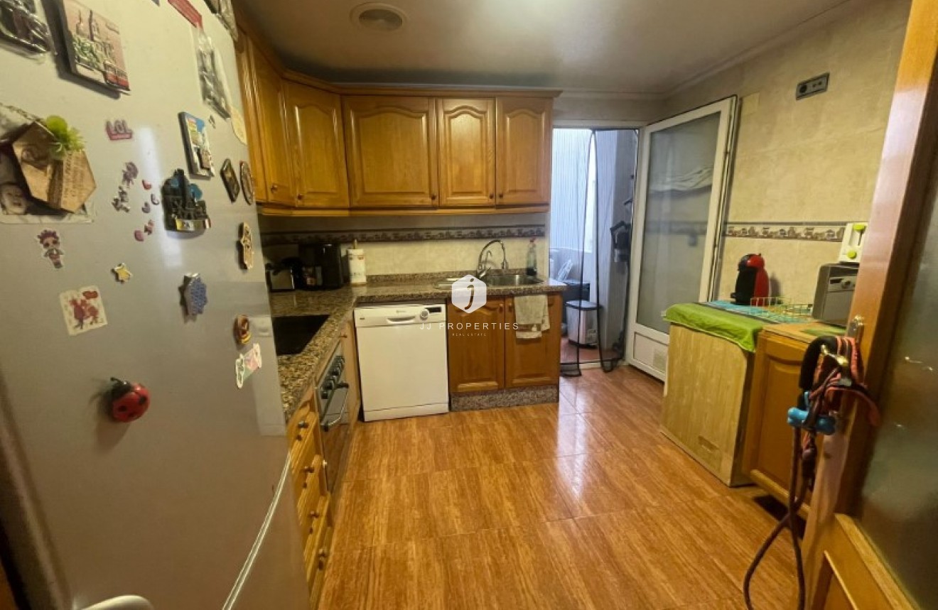 Resale - Apartment / flat -
Torrevieja - Costa Blanca