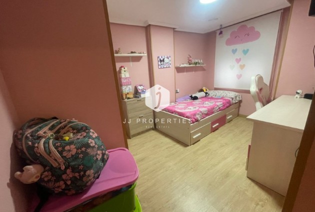 Resale - Apartment / flat -
Torrevieja - Costa Blanca