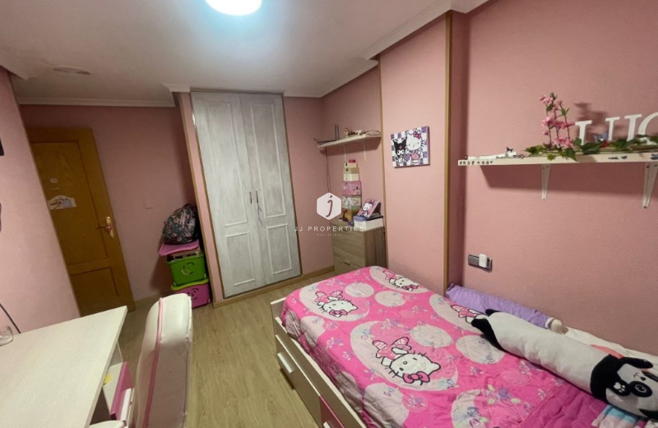 Resale - Apartment / flat -
Torrevieja - Costa Blanca