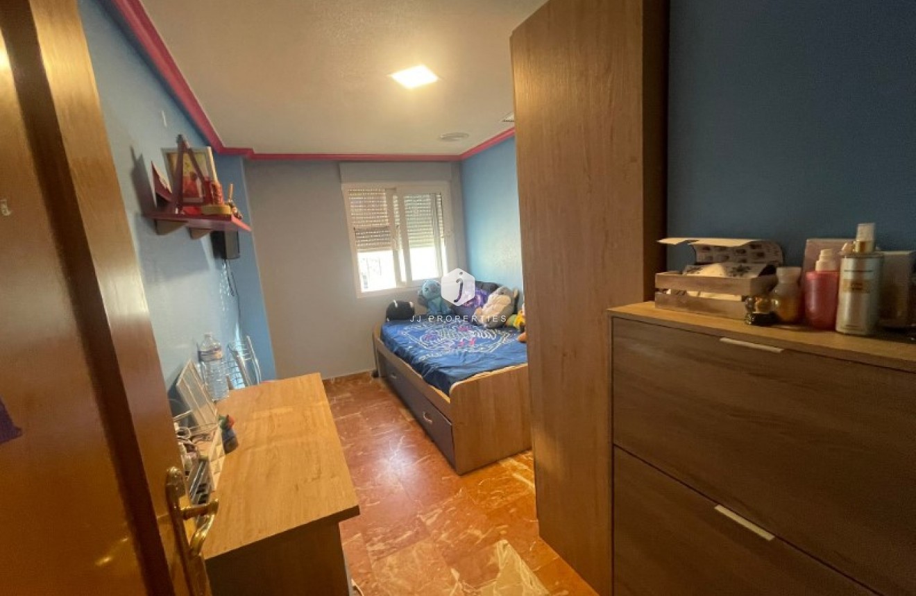 Resale - Apartment / flat -
Torrevieja - Costa Blanca