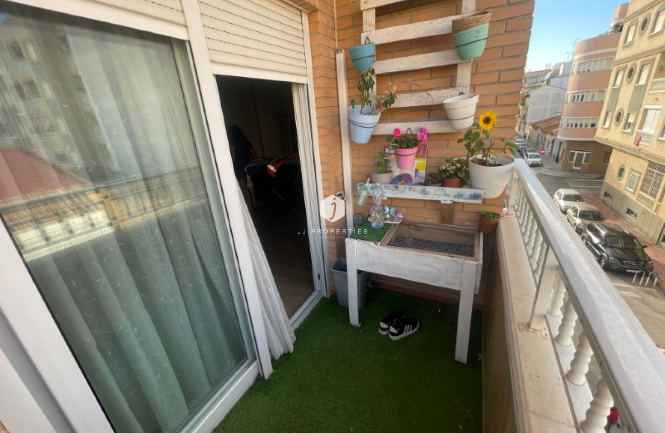 Resale - Apartment / flat -
Torrevieja - Costa Blanca
