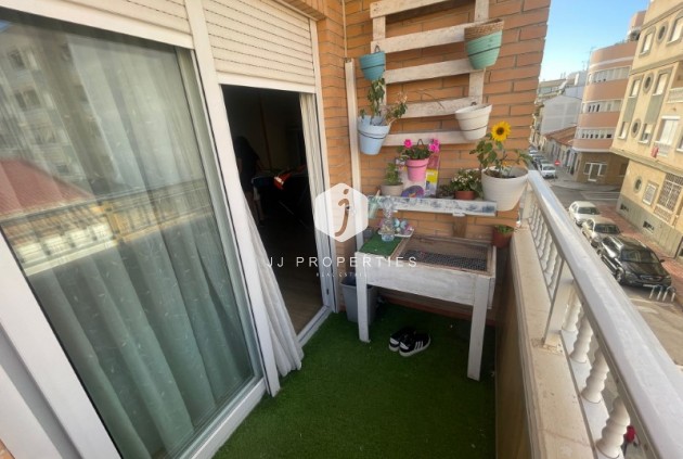 Resale - Apartment / flat -
Torrevieja - Costa Blanca