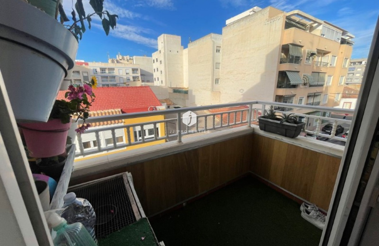Resale - Apartment / flat -
Torrevieja - Costa Blanca