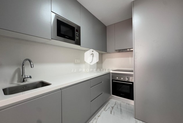 Resale - Apartment / flat -
Torrevieja - Centro