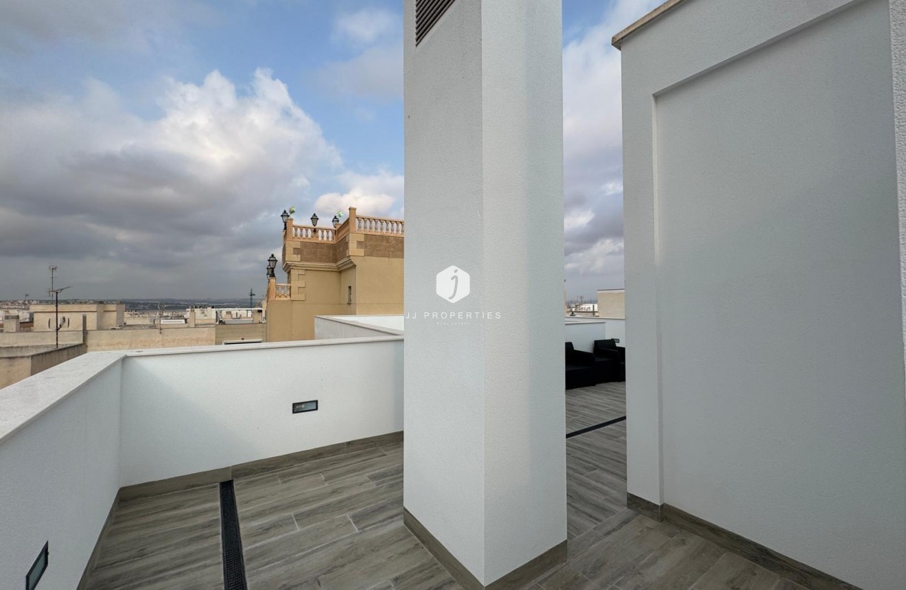 Resale - Apartment / flat -
Torrevieja - Centro