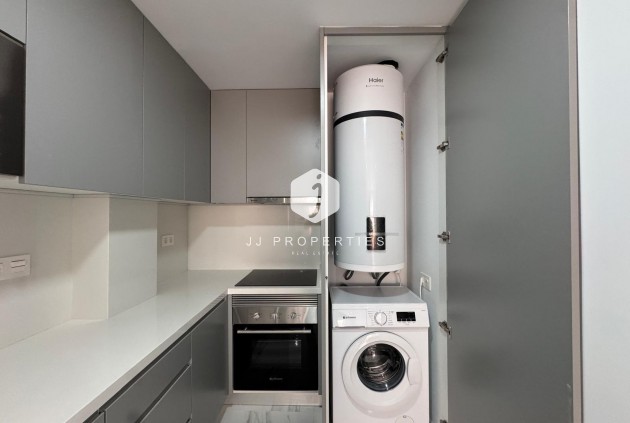 Resale - Apartment / flat -
Torrevieja - Centro