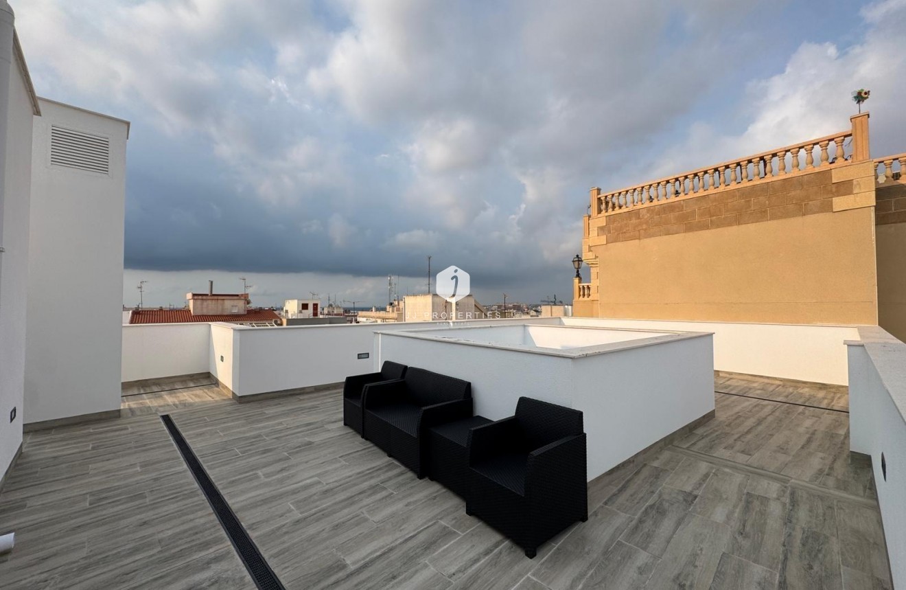 Resale - Apartment / flat -
Torrevieja - Centro