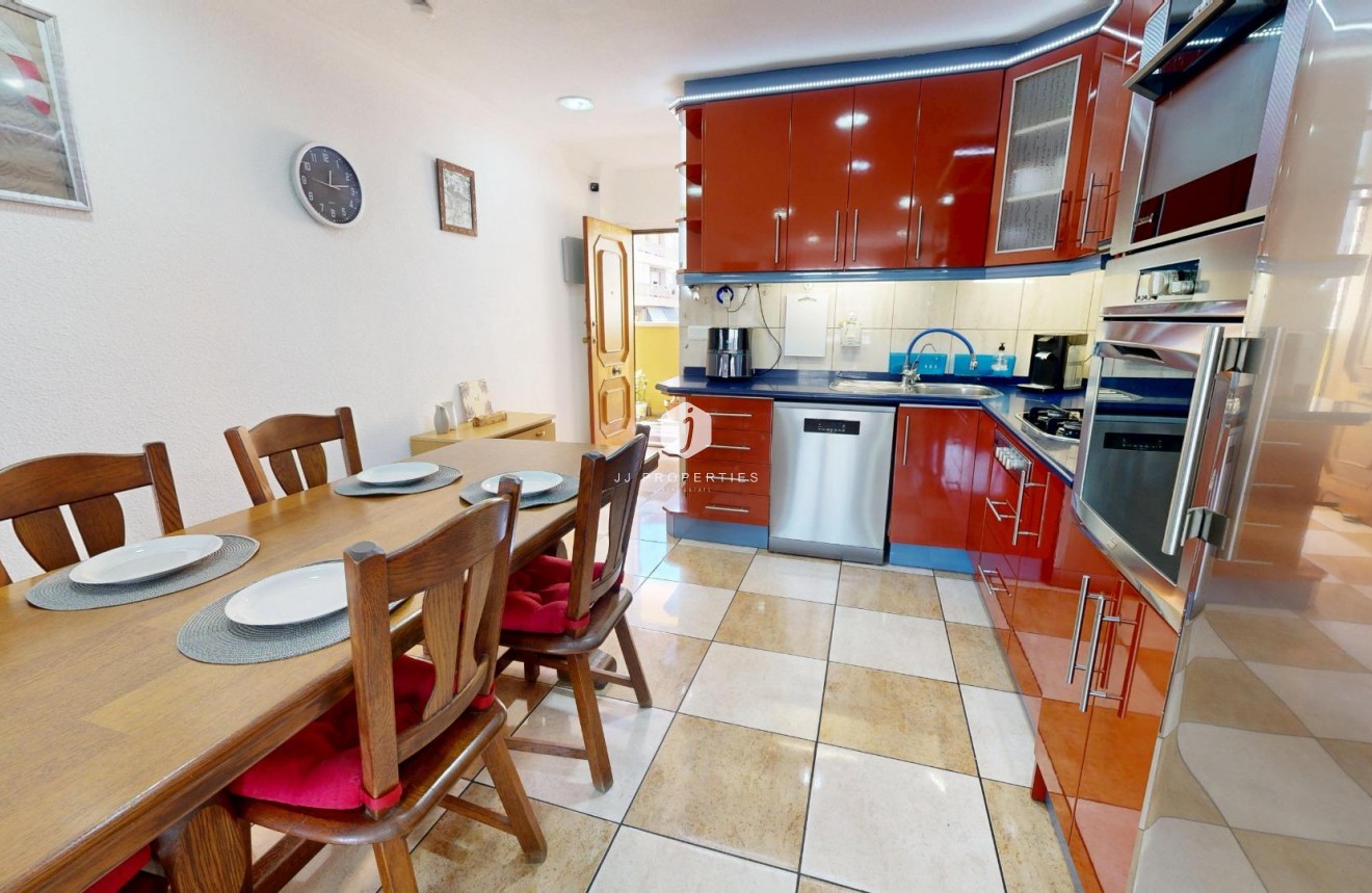 Resale - Apartment / flat -
Torrevieja - Puerto Deportivo Marina Salinas