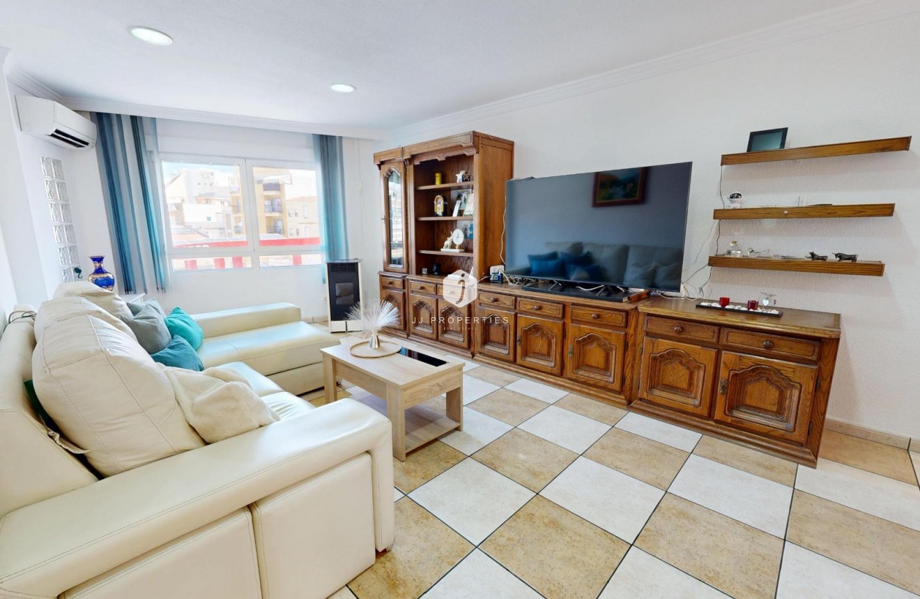 Resale - Apartment / flat -
Torrevieja - Puerto Deportivo Marina Salinas