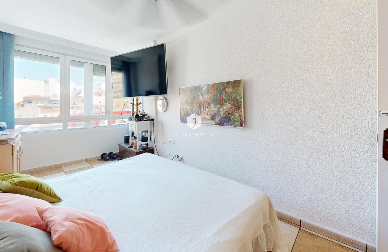 Resale - Apartment / flat -
Torrevieja - Puerto Deportivo Marina Salinas