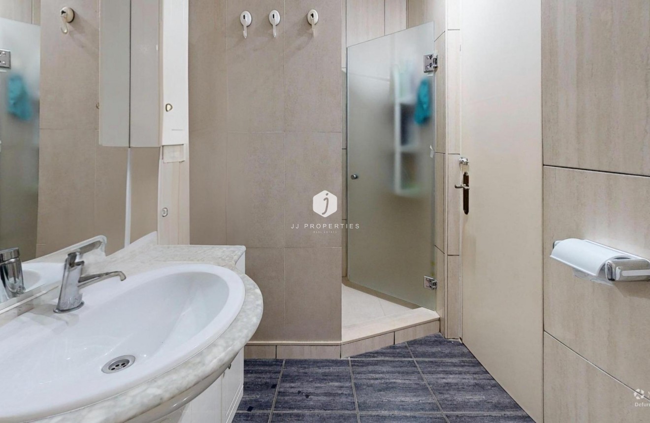 Resale - Apartment / flat -
Torrevieja - Puerto Deportivo Marina Salinas