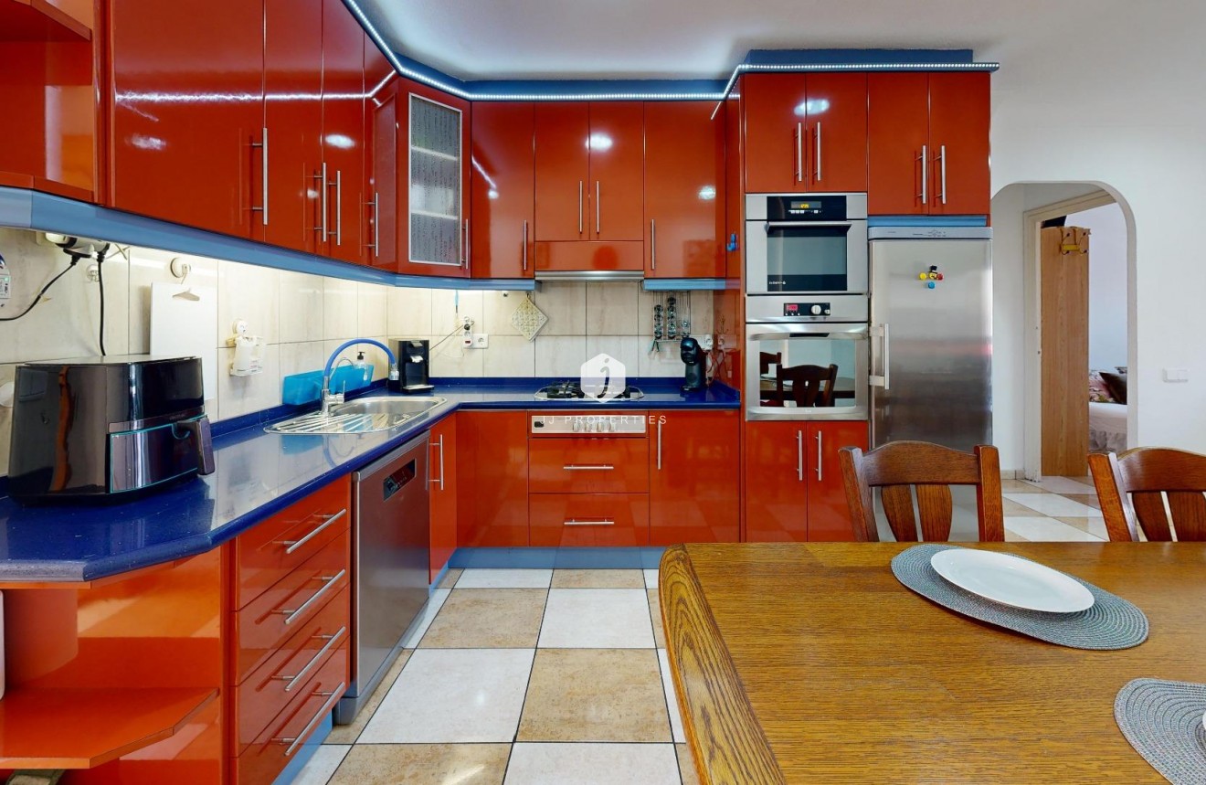 Resale - Apartment / flat -
Torrevieja - Puerto Deportivo Marina Salinas