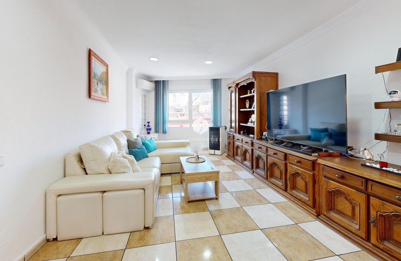 Resale - Apartment / flat -
Torrevieja - Puerto Deportivo Marina Salinas