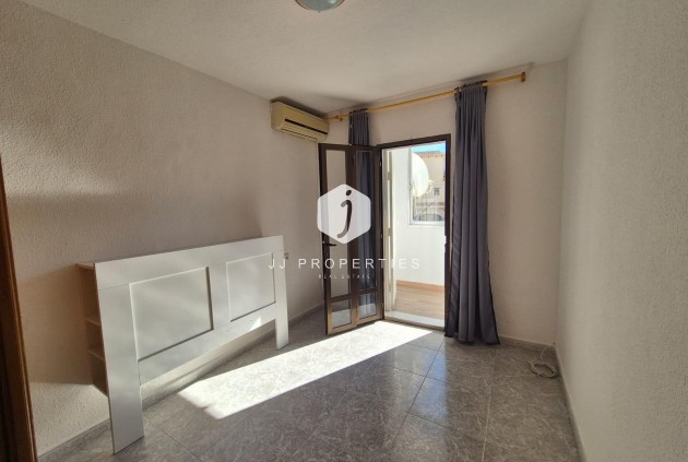 Resale - Chalet -
Torrevieja - Los Balcones