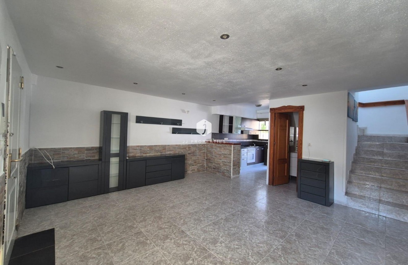 Resale - Chalet -
Torrevieja - Los Balcones