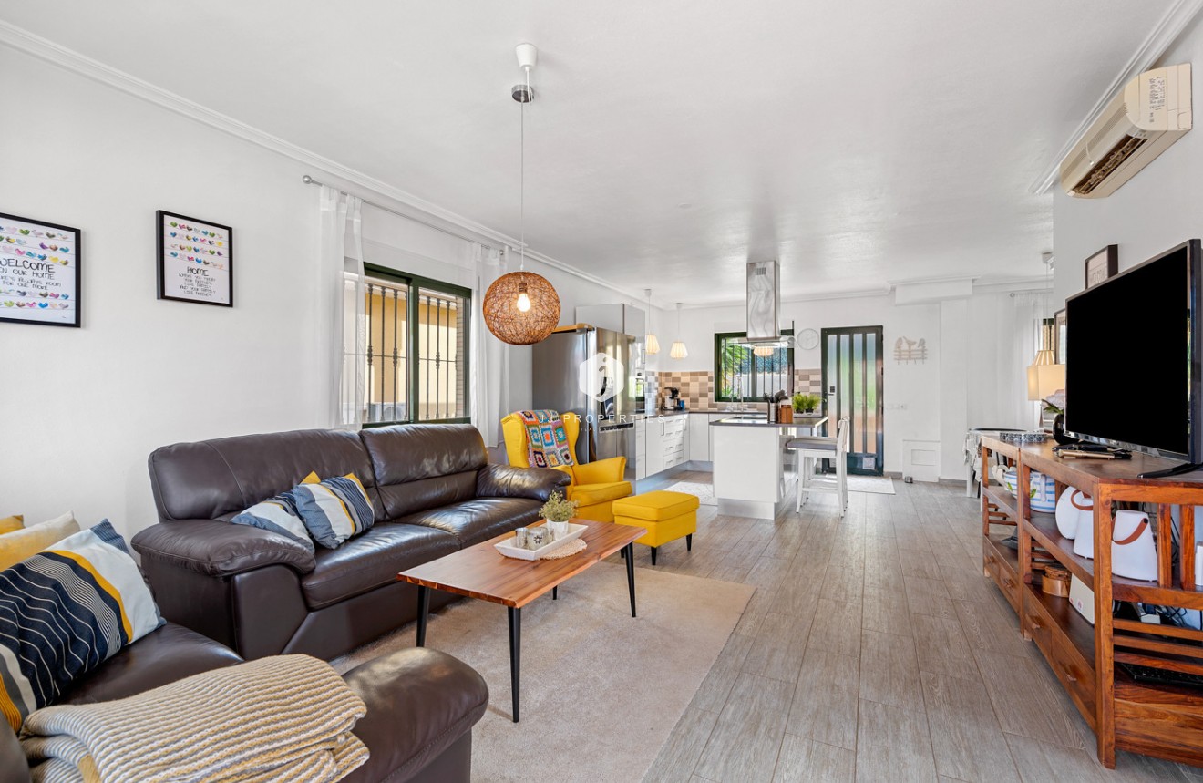 Resale - Villa -
Algorfa - Inland