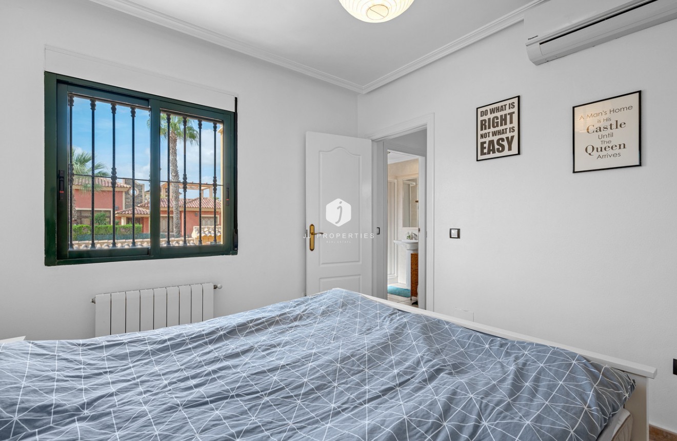 Resale - Villa -
Algorfa - Inland