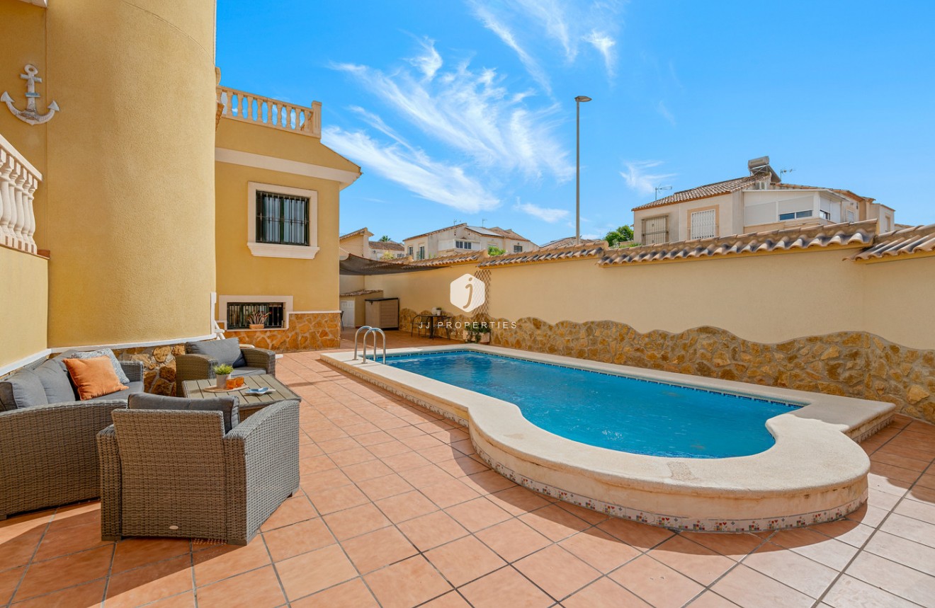 Resale - Villa -
Algorfa - Inland