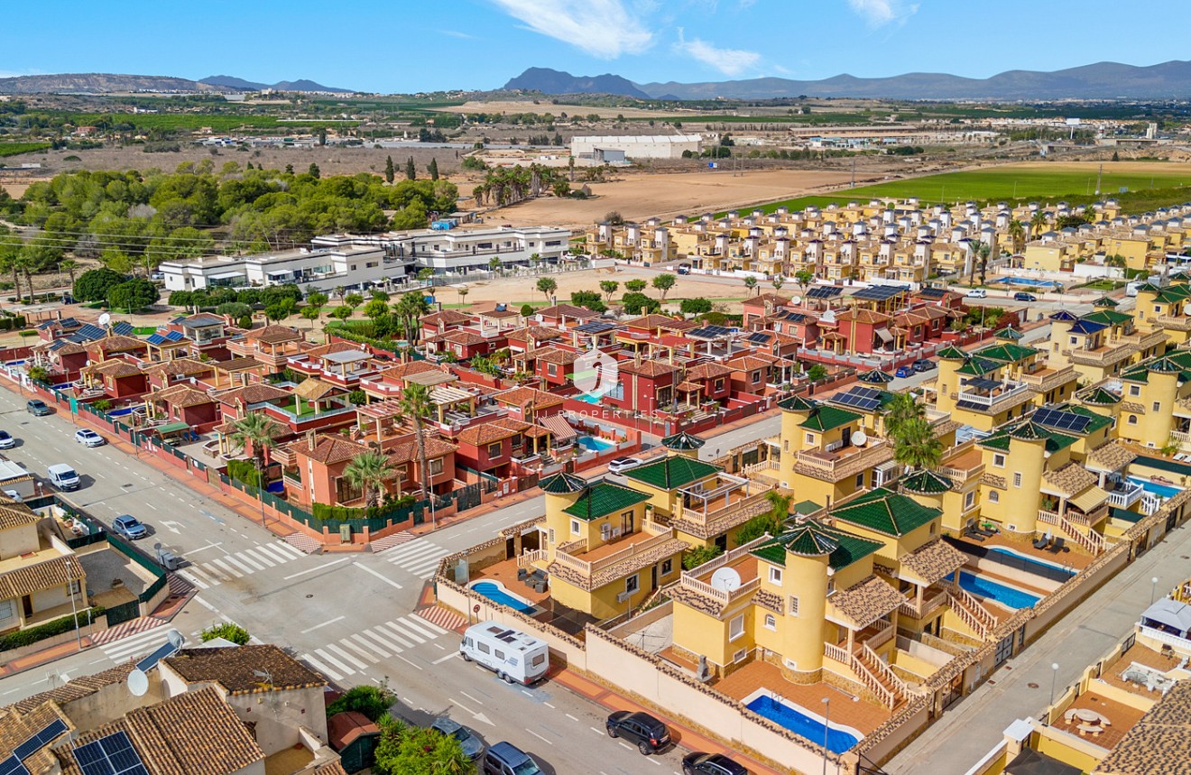 Resale - Villa -
Algorfa - Inland