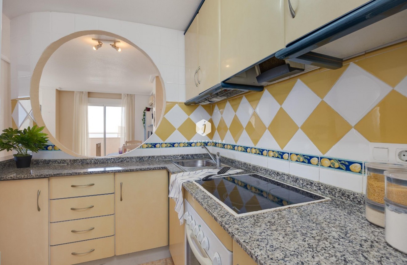 Resale - Apartment / flat -
Torrevieja - La veleta