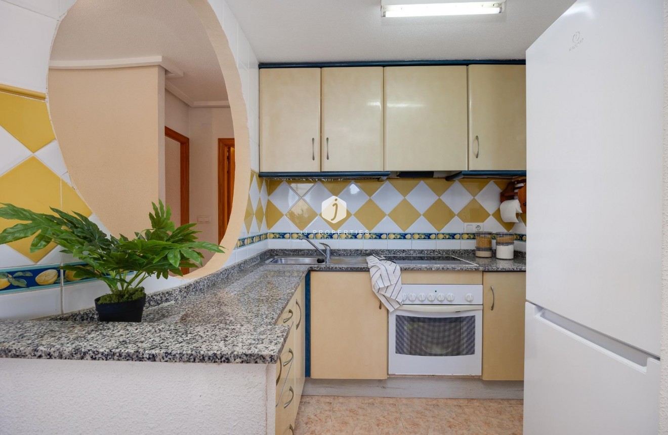 Resale - Apartment / flat -
Torrevieja - La veleta