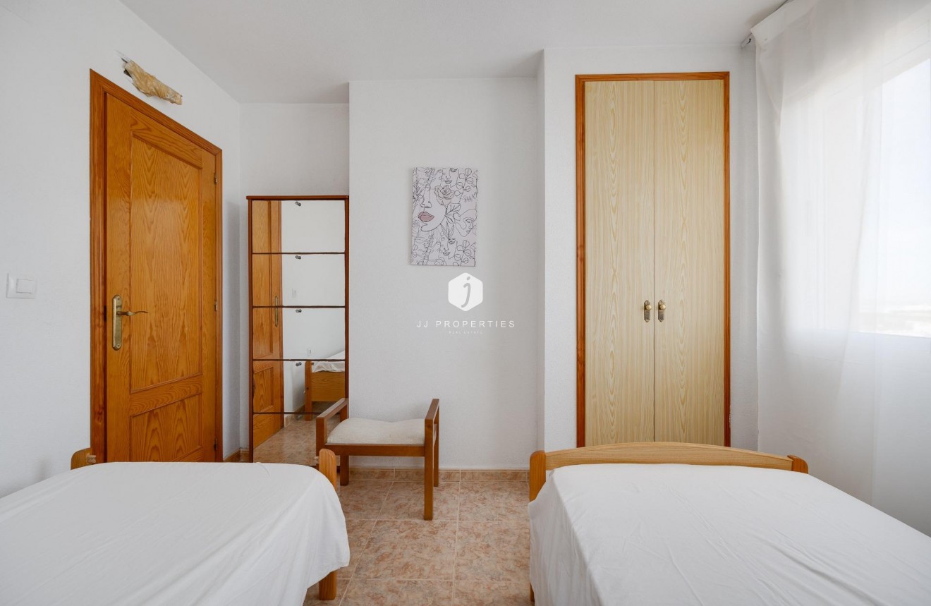 Resale - Apartment / flat -
Torrevieja - La veleta