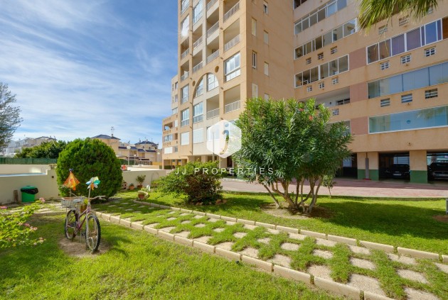 Resale - Apartment / flat -
Torrevieja - La veleta