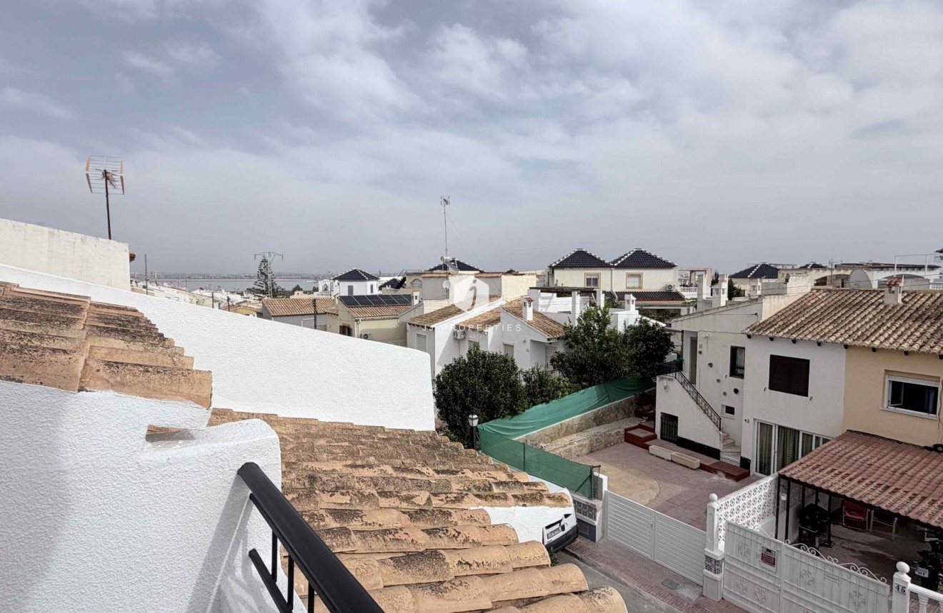 Resale - Chalet -
Torrevieja - Costa Blanca