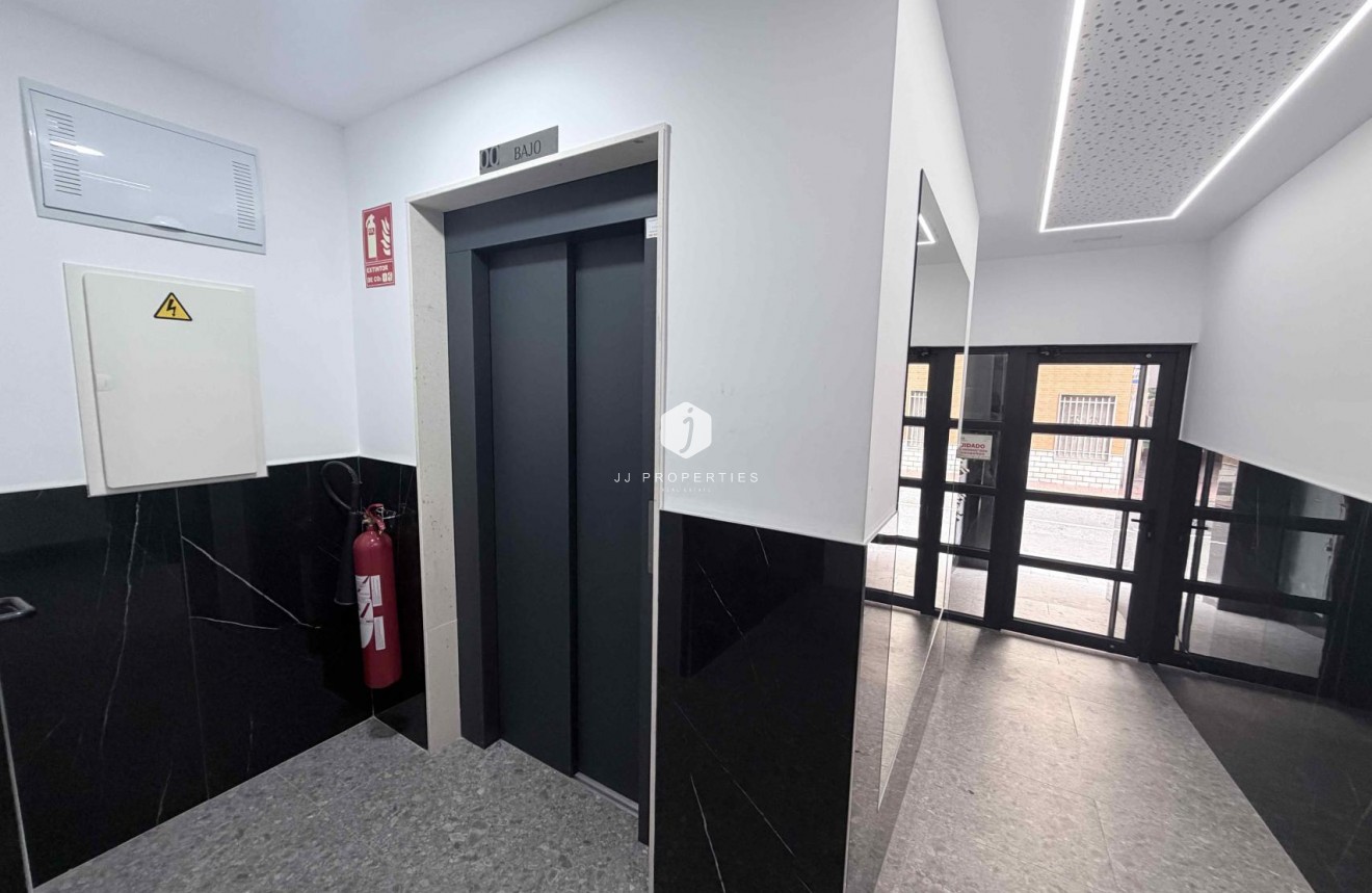 Resale - Apartment / flat -
Torrevieja - Costa Blanca