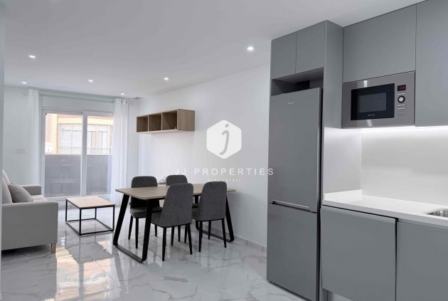 Resale - Apartment / flat -
Torrevieja - Costa Blanca