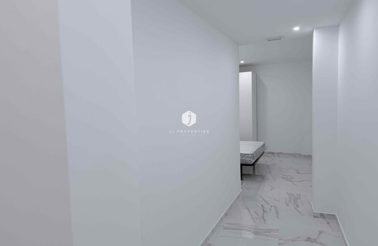 Resale - Apartment / flat -
Torrevieja - Costa Blanca