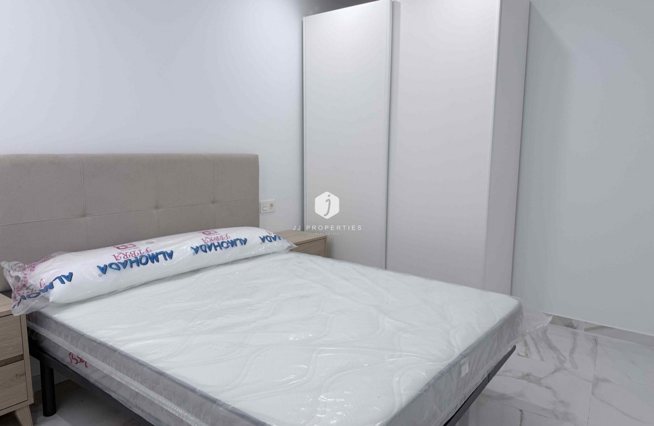 Resale - Apartment / flat -
Torrevieja - Costa Blanca