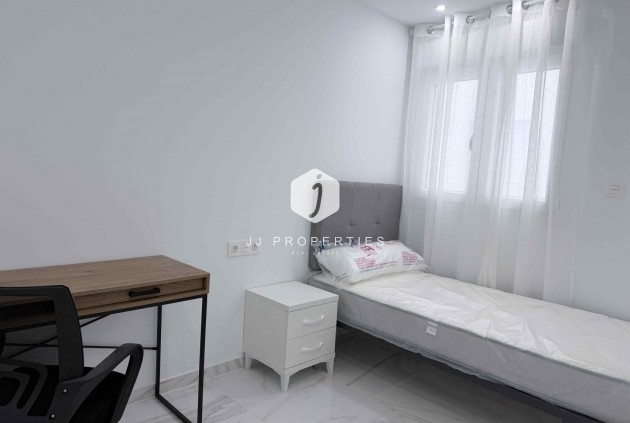 Resale - Apartment / flat -
Torrevieja - Costa Blanca