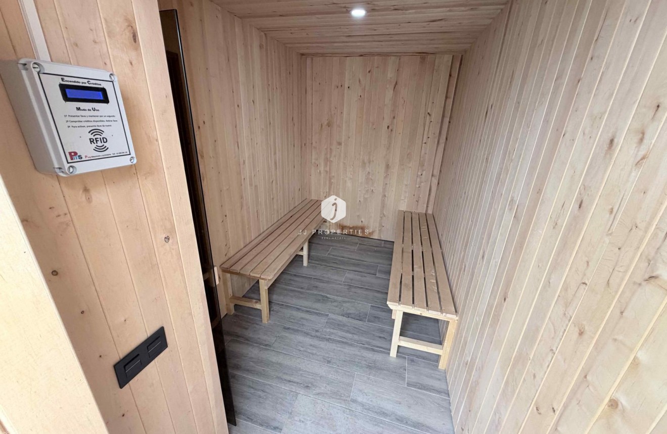 Resale - Apartment / flat -
Torrevieja - Costa Blanca