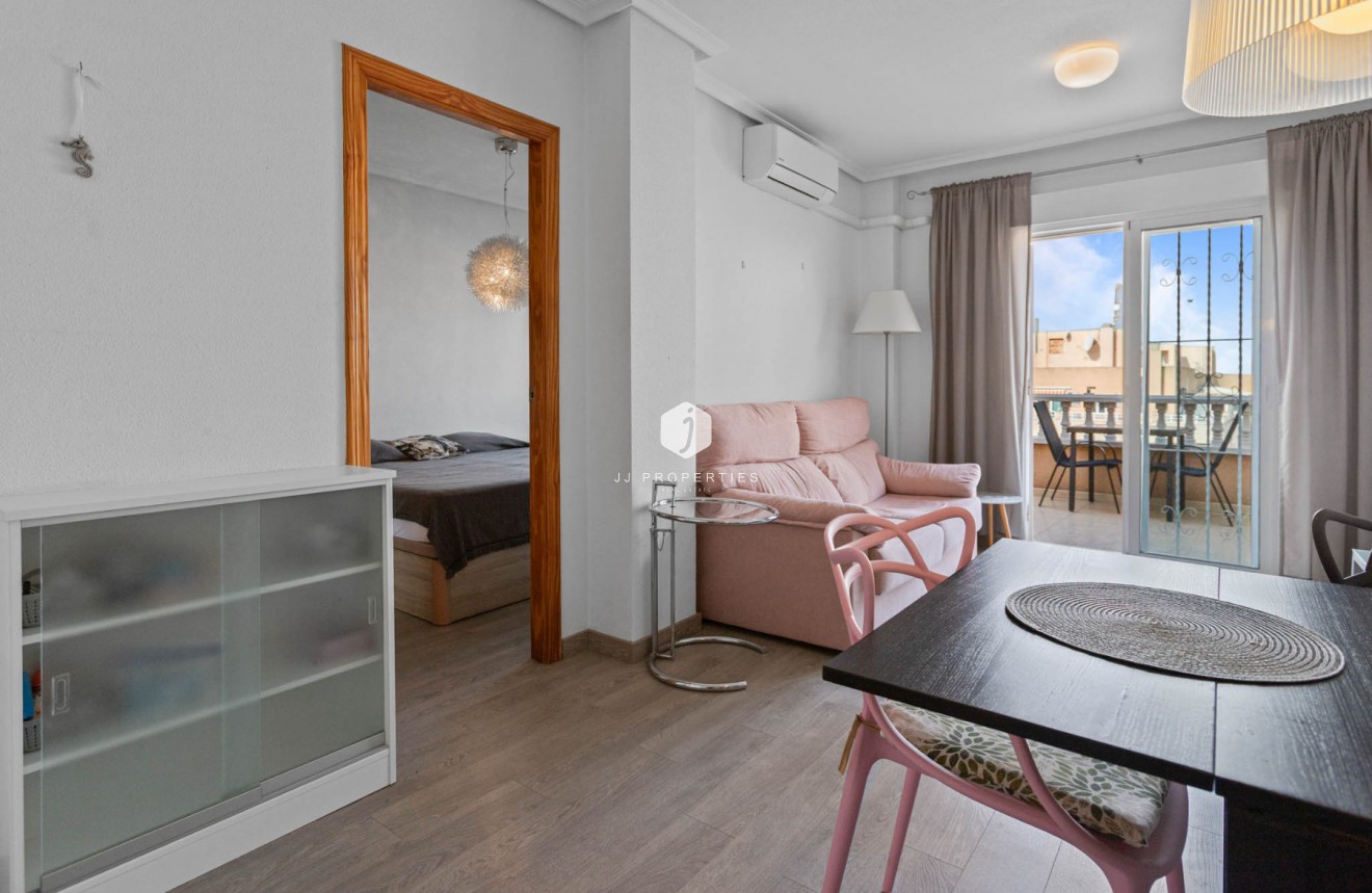 Resale - Apartment / flat -
Torrevieja - Costa Blanca