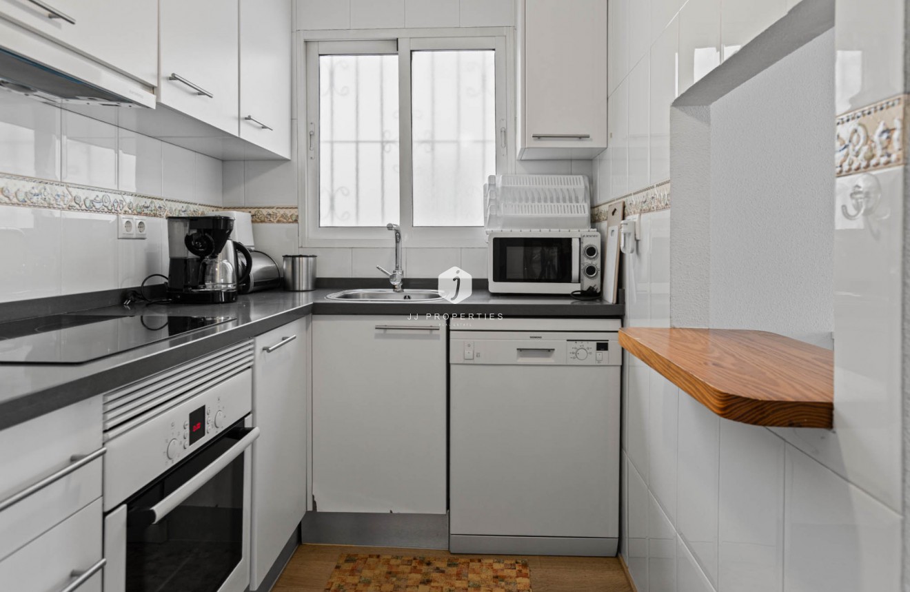 Resale - Apartment / flat -
Torrevieja - Costa Blanca